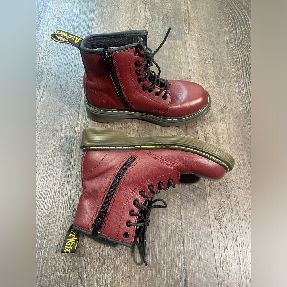 DR MARTENS Delaney Leather Girls Boots - Picture 4 of 7